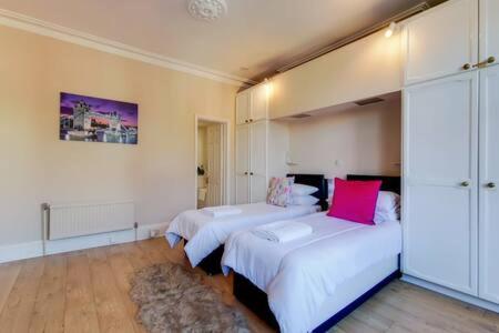Spacious Ealing Broadway Apartment Londyn Zewnętrze zdjęcie